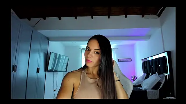 Sara lopez 28 online show from August 7, 2026, 1:13 pm
