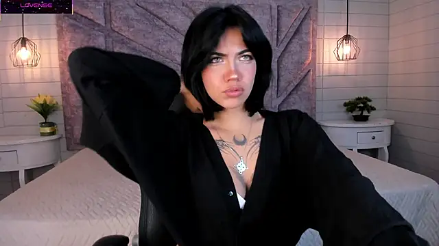 Gianna foxy online show from June 19, 2026, 2:10 pm