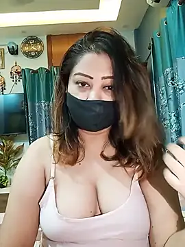 Snapshot of Cute-mona chatting on July 21, 2026, 10:28 am Cute-mona online show from July 21, 2026, 10:28 am