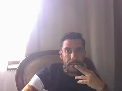 elkike1980 online show from July 27, 2026, 5:53 pm