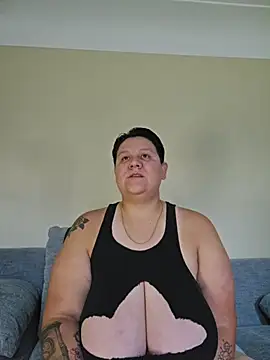 DevilDahm online show from August 6, 2026, 12:07 pm