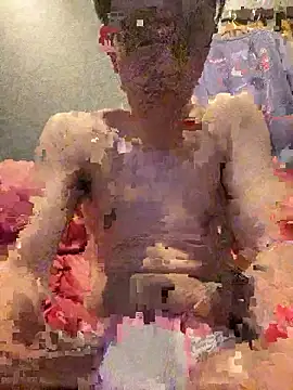ryusei18570 online show from May 23, 2026, 5:23 am