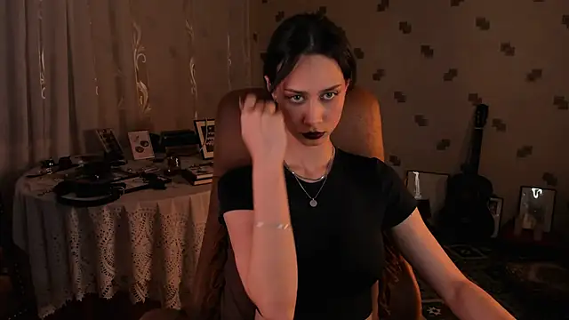 unaericaabistrong online show from June 4, 2026, 6:47 pm