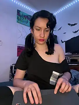 Nina-Chick777 online show from June 14, 2026, 2:24 am