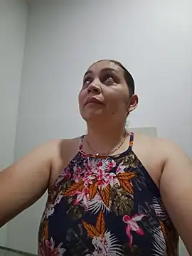 MirandaSoto online show from June 19, 2026, 3:44 am