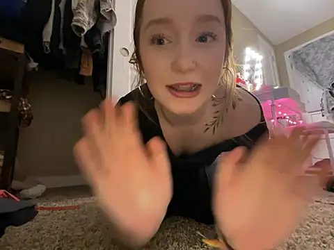gingerbabe18 online show from February 6, 2025, 3:16 am