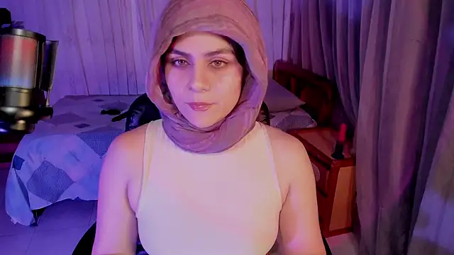 isabelacooperr online show from May 22, 2026, 4:08 am