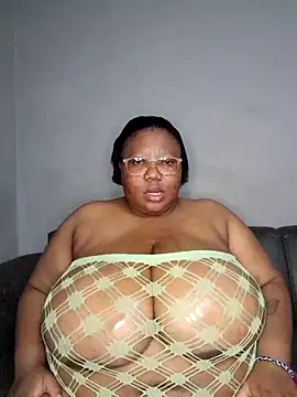 DAIRYBELLELIZxx online show from July 22, 2026, 9:39 pm