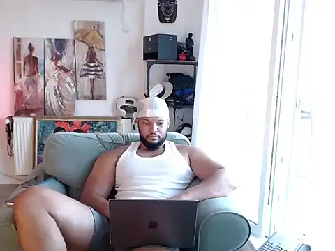 1LordKingsley online show from July 13, 2026, 3:42 am