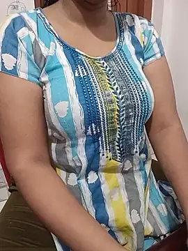 EeshaBhabi online show from July 13, 2026, 9:12 am