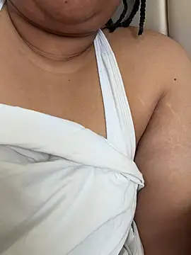 vanilla chocolate23 online show from July 24, 2026, 10:13 am