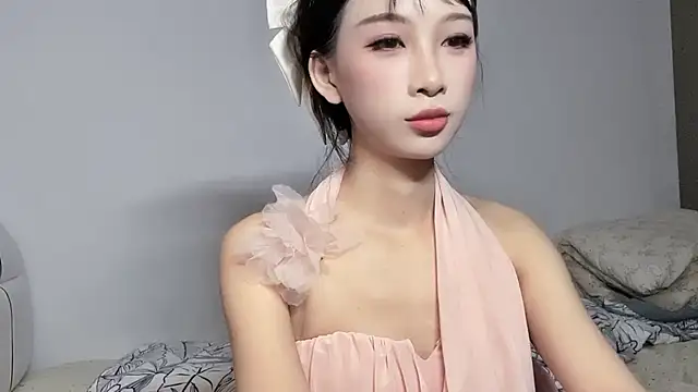 Lili-2 online show from July 19, 2026, 2:21 pm