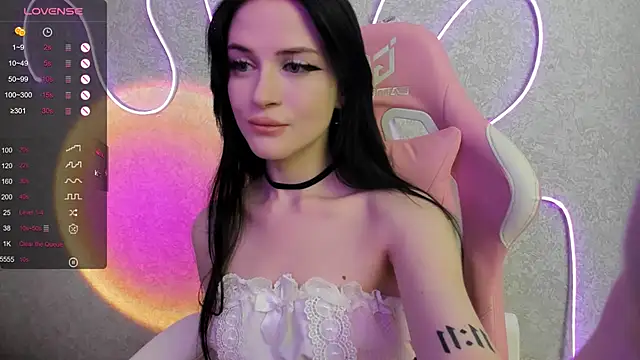 Molly Crystall online show from July 18, 2026, 3:11 am