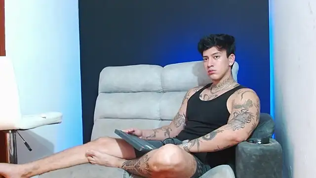 Snapshot of JUSTIN_FULLER1 chatting on May 14, 2026, 5:53 pm JUSTIN FULLER1 online show from May 14, 2026, 5:53 pm