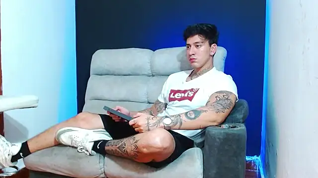 Snapshot of JUSTIN_FULLER1 chatting on May 27, 2026, 3:03 am JUSTIN FULLER1 online show from May 27, 2026, 3:03 am