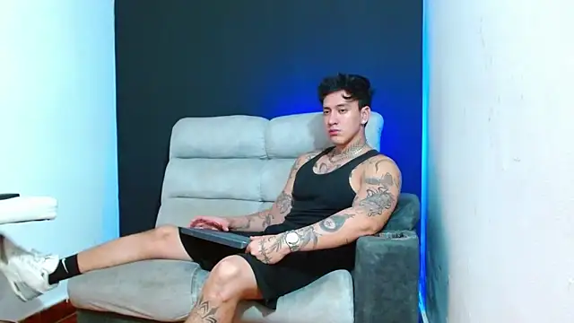 Snapshot of JUSTIN_FULLER1 chatting on June 6, 2026, 2:05 am JUSTIN FULLER1 online show from June 6, 2026, 2:05 am