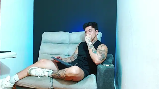 Snapshot of JUSTIN_FULLER1 chatting on July 14, 2026, 8:58 pm JUSTIN FULLER1 online show from July 14, 2026, 8:58 pm