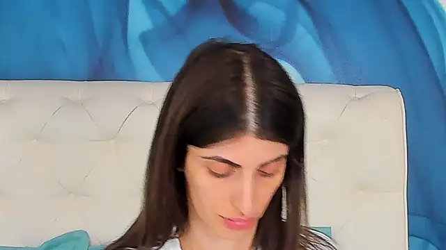 Snapshot of SkinnyDolly chatting on July 24, 2026, 4:16 pm SkinnyDolly online show from July 24, 2026, 4:16 pm