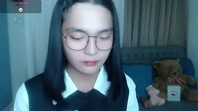 zhaviahale21 online show from July 17, 2026, 1:34 am