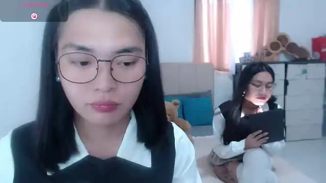 zhaviahale21 online show from July 25, 2026, 7:28 am