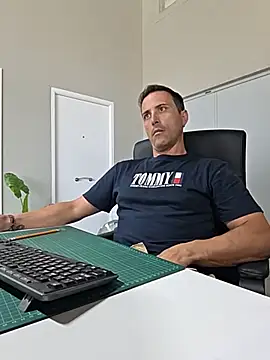 Snapshot of Lucas___81 chatting on July 11, 2026, 10:51 am Lucas 81 online show from July 11, 2026, 10:51 am