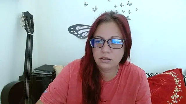 LadyHellene online show from June 9, 2026, 4:46 am