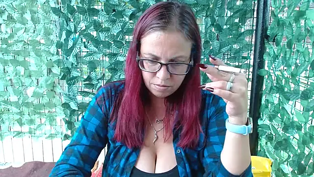 LadyHellene online show from July 9, 2026, 1:26 pm