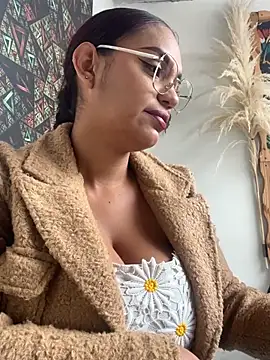 Sara-77 online show from July 23, 2026, 3:43 pm
