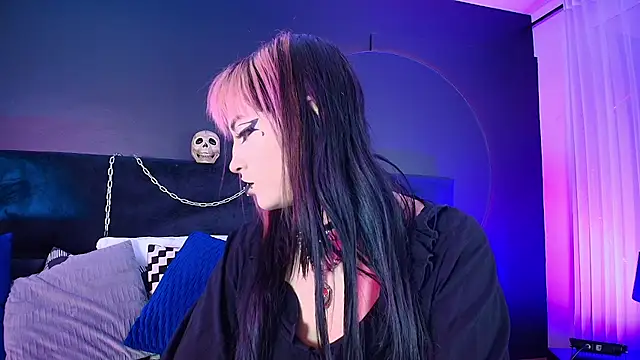 Aylen darkmoor online show from April 30, 2026, 7:42 pm