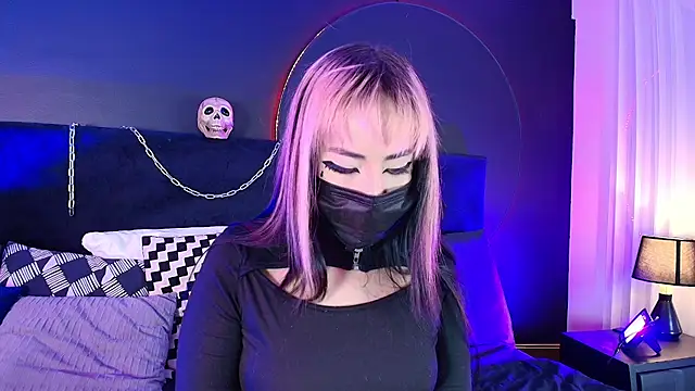 Aylen darkmoor online show from May 16, 2026, 7:45 pm