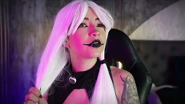 Aylen darkmoor online show from June 30, 2026, 8:32 pm