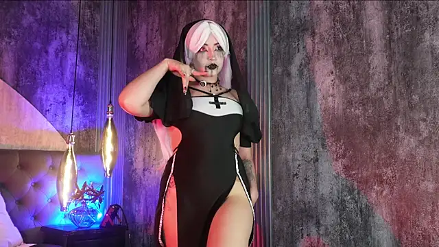 Aylen darkmoor online show from July 10, 2026, 6:43 pm