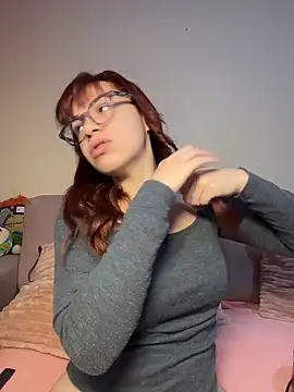 AgnesCampp online show from May 7, 2026, 4:23 pm