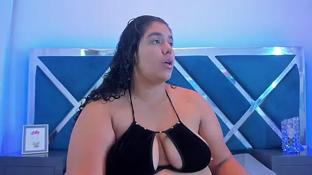 Tiffanymiller00 online show from July 8, 2026, 3:05 pm