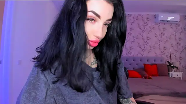 NancyLovee  online show from June 27, 2026, 12:33 pm
