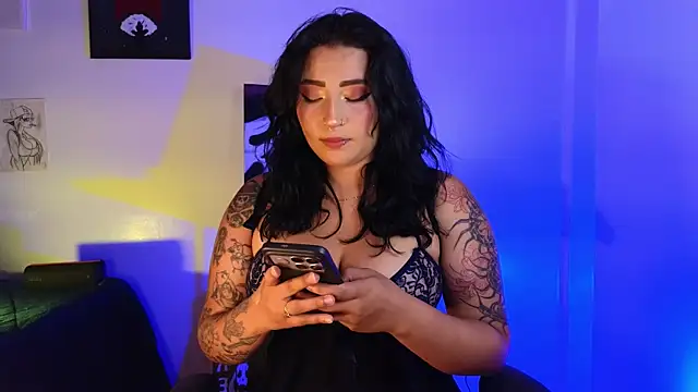 Snapshot of Pauilina chatting on July 6, 2026, 7:05 pm Pauilina online show from July 6, 2026, 7:05 pm