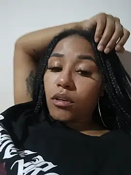 Snapshot of devi_black13_ chatting on July 3, 2026, 11:33 pm devi black13 online show from July 3, 2026, 11:33 pm