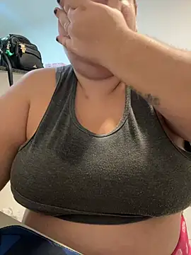 carola hotwife online show from June 30, 2026, 8:43 pm