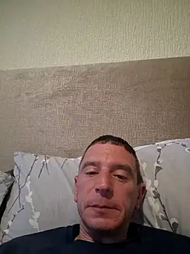 CoupleFun80x online show from June 20, 2026, 7:05 pm