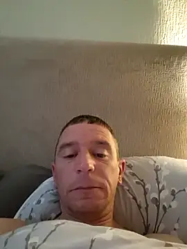 CoupleFun80x online show from June 21, 2026, 7:22 am