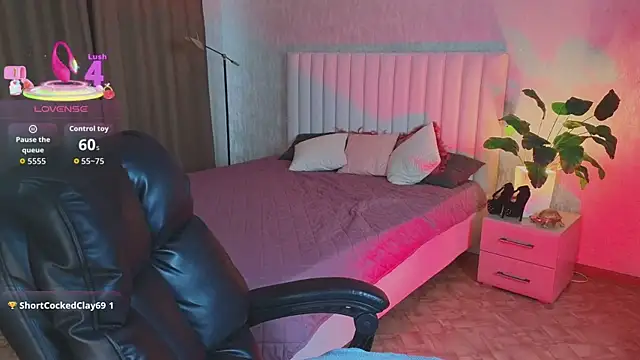 Jenna Adams  online show from June 12, 2026, 2:43 am