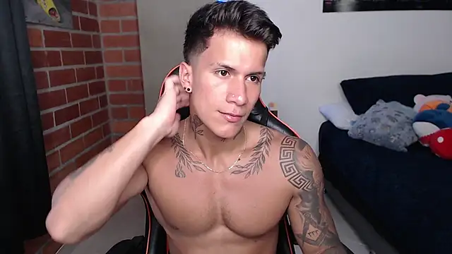 pettergrey1 online show from July 16, 2026, 8:48 pm