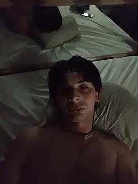 frank32love online show from May 28, 2026, 4:43 am