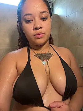 zulyjones online show from July 14, 2026, 7:41 pm
