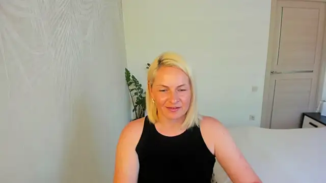 Snapshot of Alicee_Gracee chatting on June 24, 2026, 9:08 am Alicee Gracee online show from June 24, 2026, 9:08 am