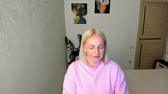 Snapshot of Alicee_Gracee chatting on June 30, 2026, 7:37 pm Alicee Gracee online show from June 30, 2026, 7:37 pm