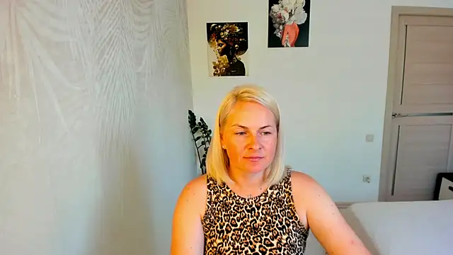 Snapshot of Alicee_Gracee chatting on July 6, 2026, 9:17 am Alicee Gracee online show from July 6, 2026, 9:17 am