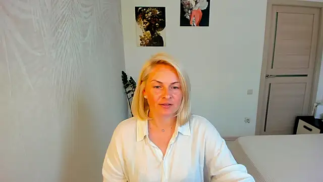 Snapshot of Alicee_Gracee chatting on July 9, 2026, 9:24 am Alicee Gracee online show from July 9, 2026, 9:24 am