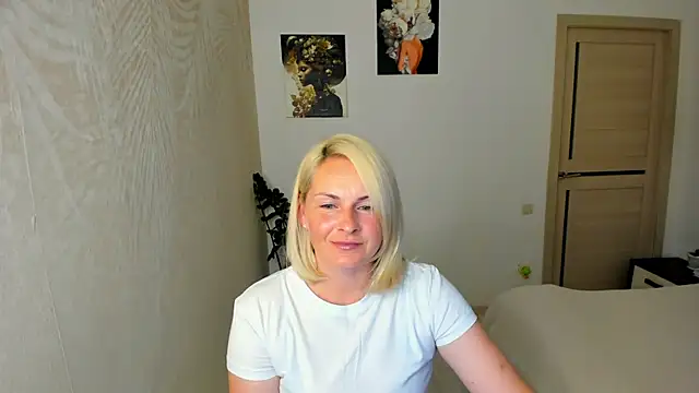 Snapshot of Alicee_Gracee chatting on July 24, 2026, 7:45 pm Alicee Gracee online show from July 24, 2026, 7:45 pm