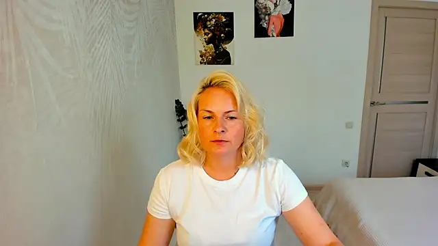 Snapshot of Alicee_Gracee chatting on July 31, 2026, 9:19 am Alicee Gracee online show from July 31, 2026, 9:19 am